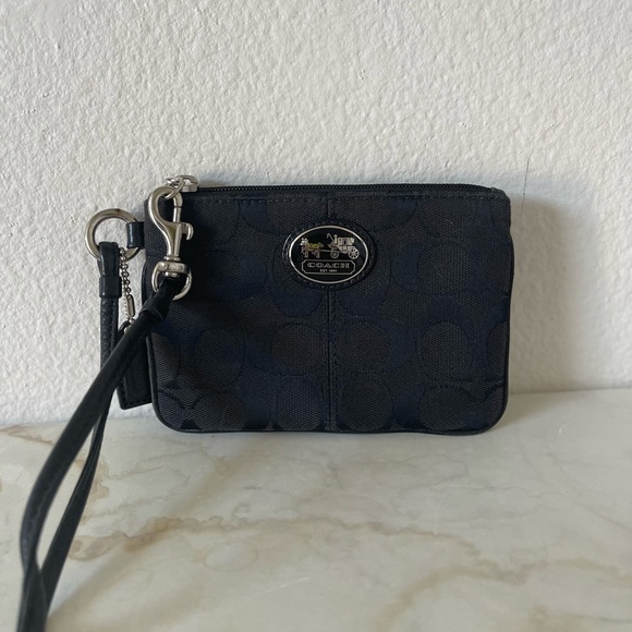 Coach clutch - Picture 1 of 2